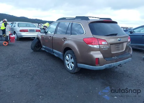 2011 Subaru Outback 2.5I Premium z USA, uszkodzony, nr VIN 4S4BRCGC2B3343681